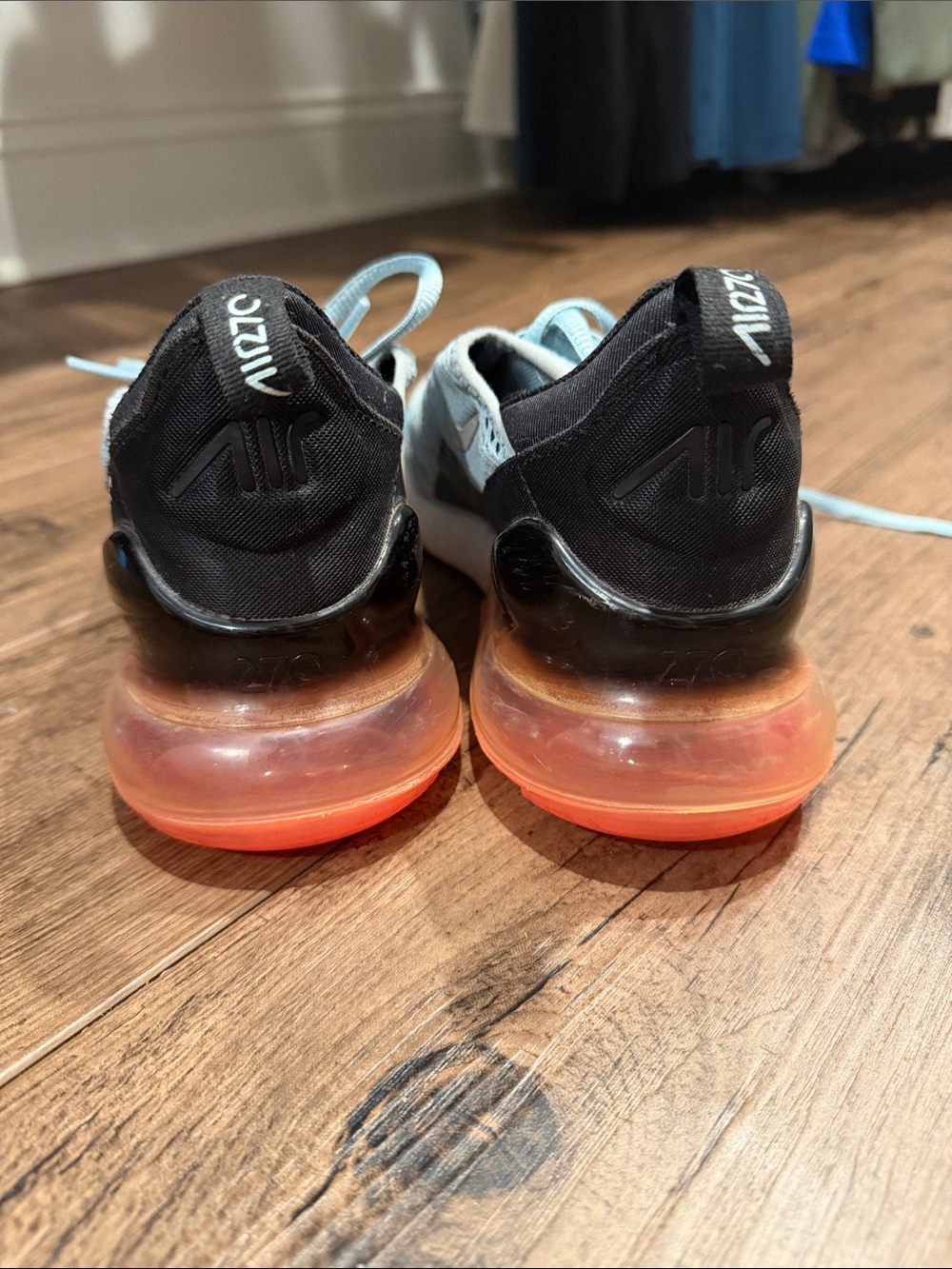 Nike Air Max 270 Mint Blue & Black with Coral Air Unit - Picture 2 of 4